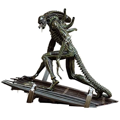 Aliens Warrior Statue